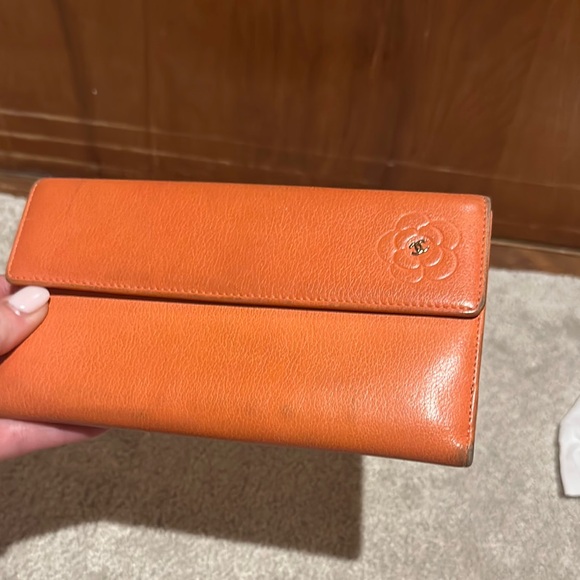 CHANEL Vibrant Orange Leather Clutch - Picture 2 of 11